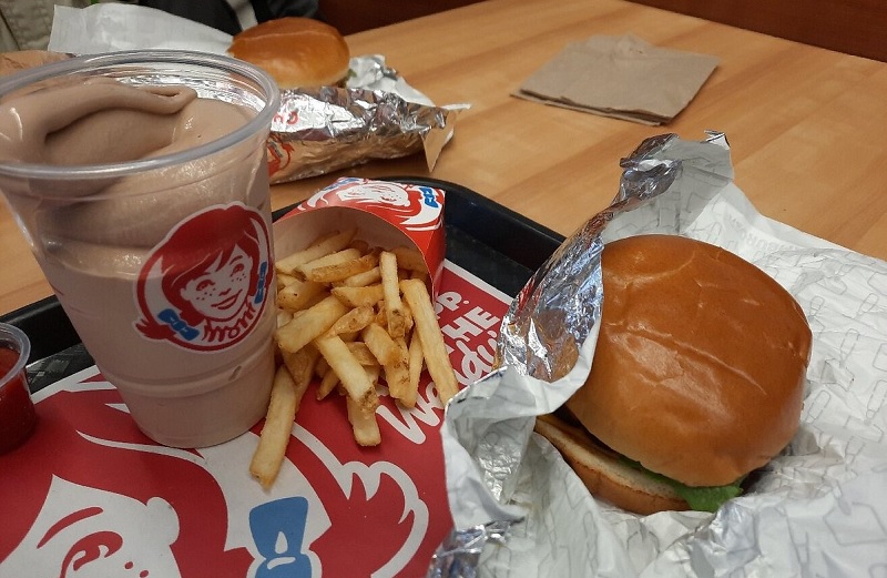 What are the most popular items on Wendy's lunch menu